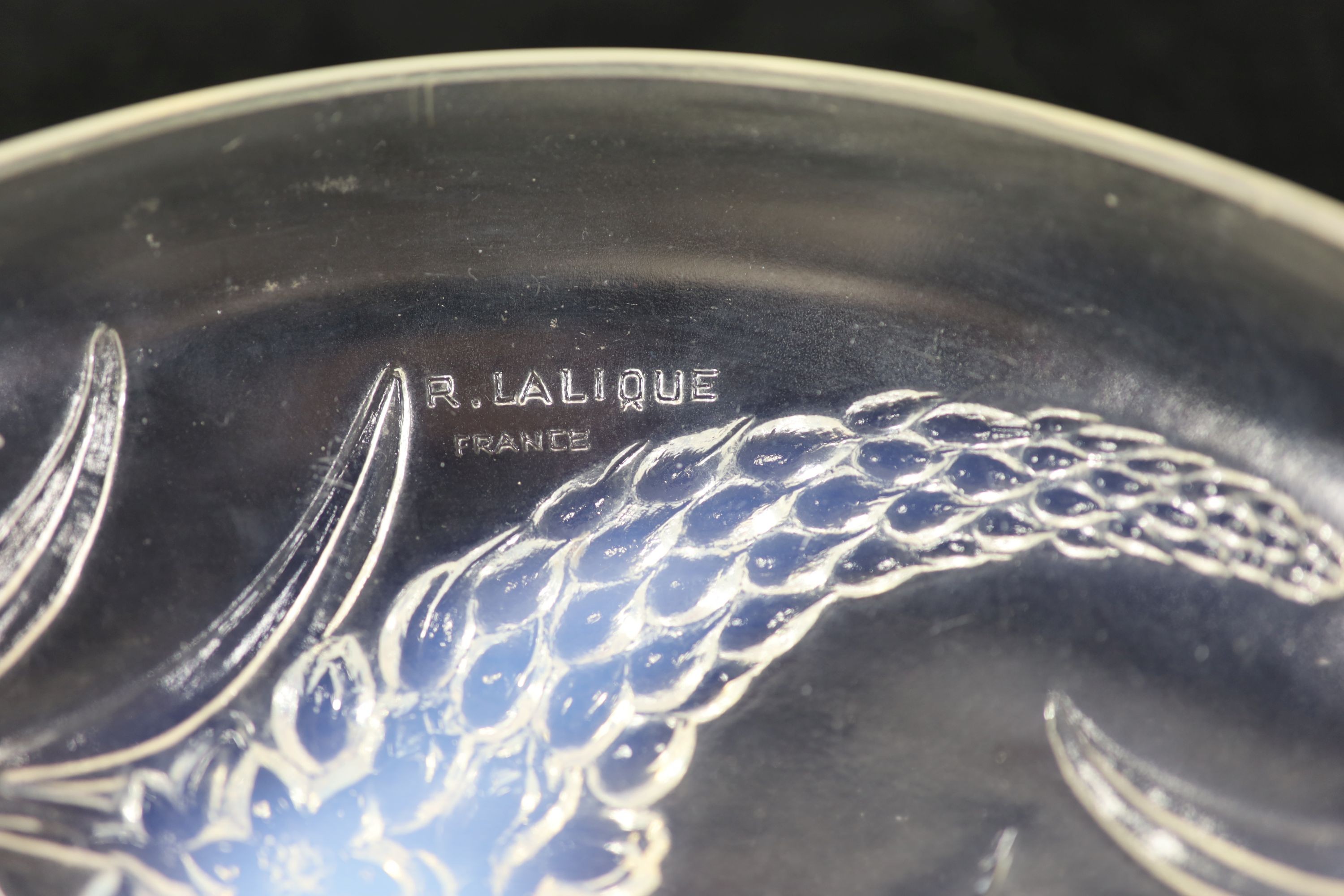 A pair of R. Lalique Veronique opalescent glass bowls, model No.397, designed 1928, 22cm diameter